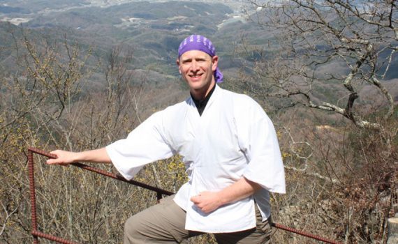 Thomas Bauer als Pilgerer in Japan