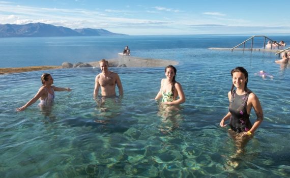 So badet man in Island: im Thermalbad Geosea